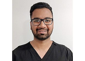 Belleville
Dentistes Cosmétiques
Dr. Hamza Ahmed - DENTALHOUSE - VICTORIA DENTAL ARTS image 1