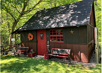 North Bay
Lit Et Petit Déjeuné
Gray's Log House image 1