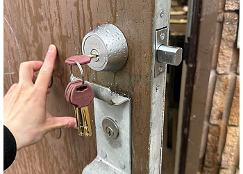 Waterloo locksmith Luu Locksmith Inc.